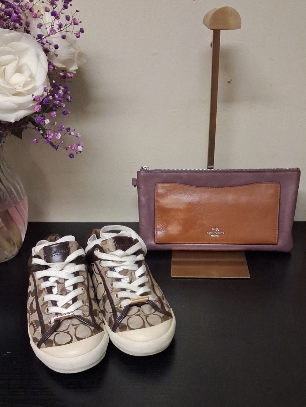 Coach BUNDLE CLUTCH AND SNEAKERS SIZE 7.5 - Picture 2 of 16